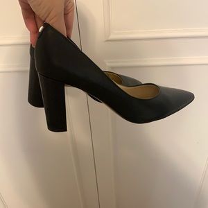 black pumps - Ivanka Trump size 5 1/2